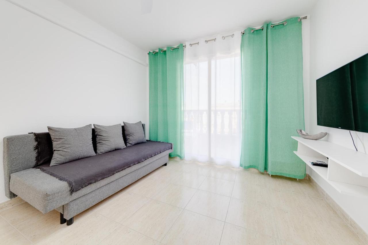 Casa Godisa Apartment Torrevieja Bagian luar foto