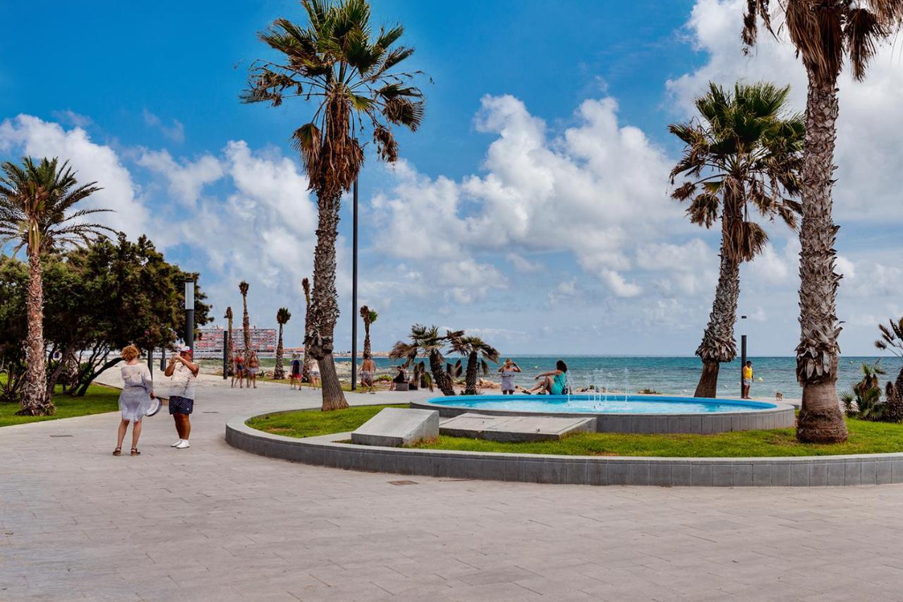 Casa Godisa Apartment Torrevieja Bagian luar foto